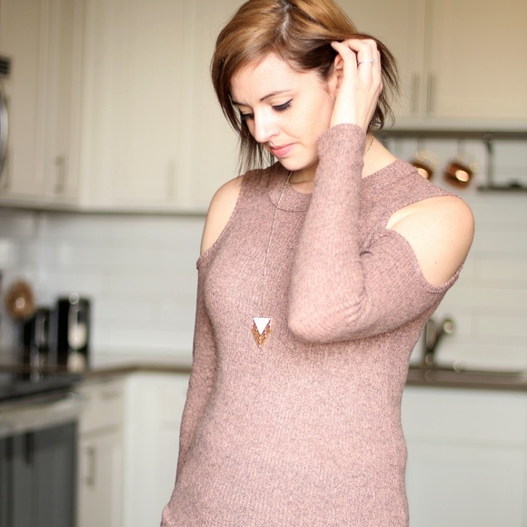 Cold Shoulder 2tone Knit Top - Picture 2 of 8